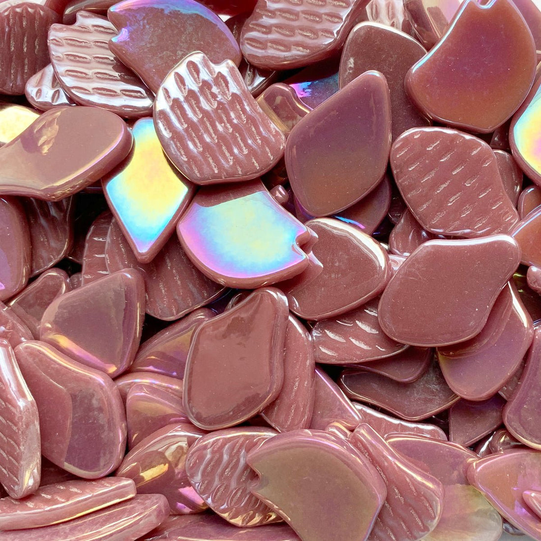 Verre Mosaique - glass mosaic -Glasmosaik-glasmozaïek-Bloemblaadjes Glas Parelmoer Framboos - mosaicshop