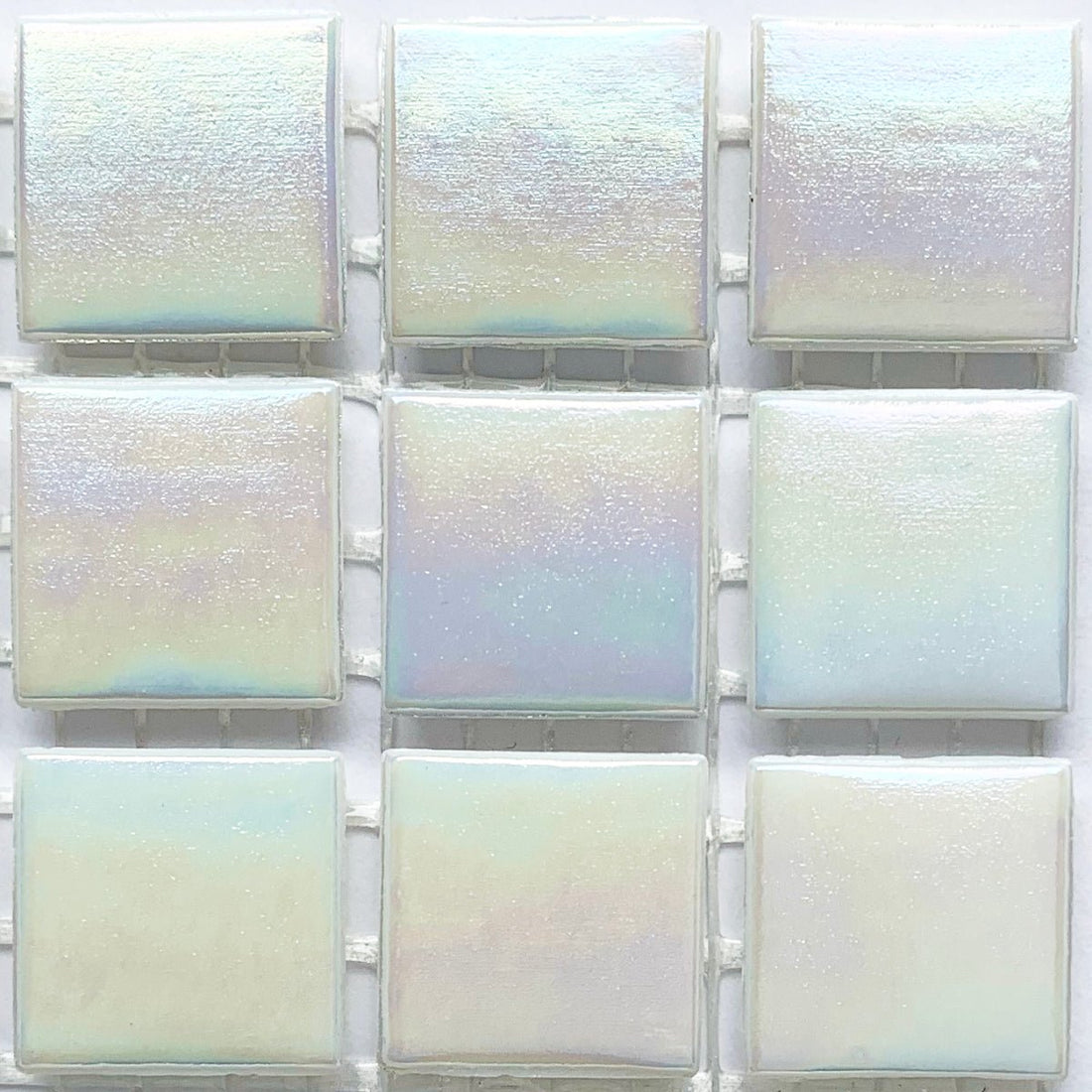 Verre Mosaique - glass mosaic -Glasmosaik-glasmozaïek-Glasmozaiek Iriserend 20mm Diamantwit - mosaicshop