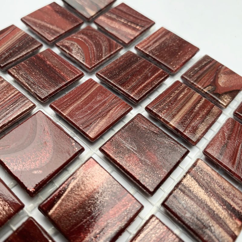 Verre Mosaique - glass mosaic -Glasmosaik-glasmozaïek-Glasmozaiek met Goud Dooradert 20mm Granaat - mosaicshop