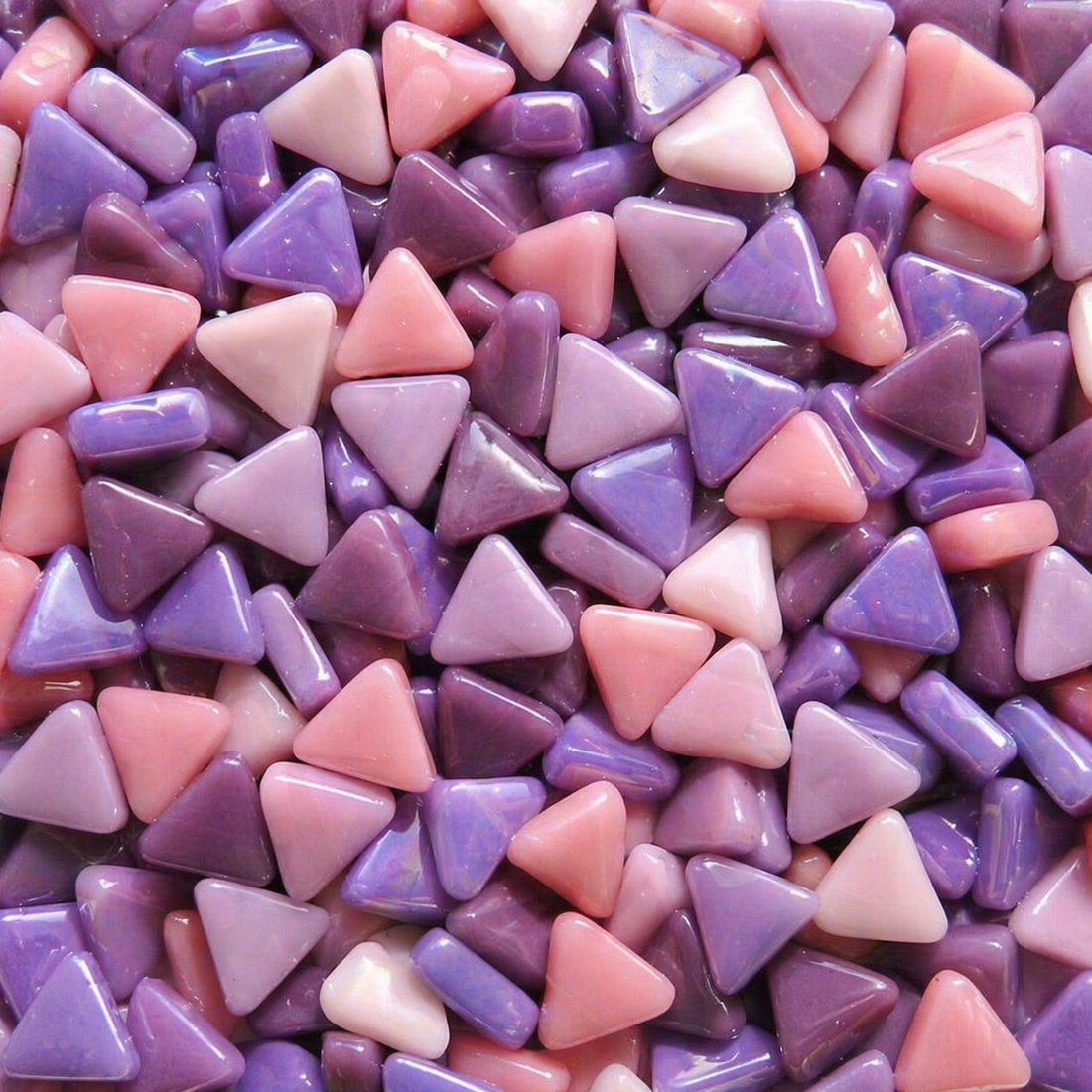 Mini mosaïque en verre triangle mélange violet