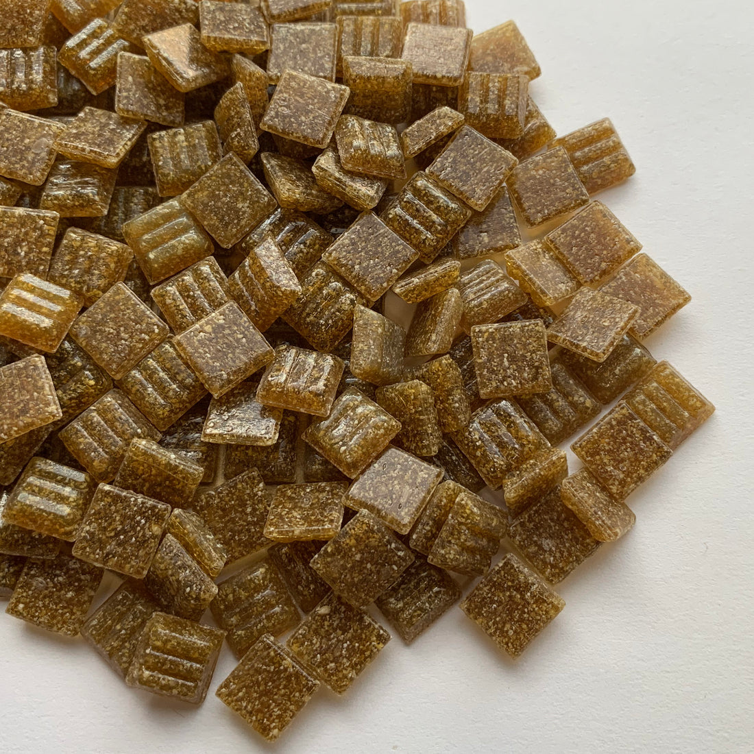 Glasmosaik 10mm  Eisweiß (lose)