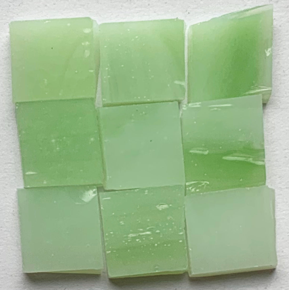 Detailansicht von Tiffany Glacier Jade mit neun Glasplättchen