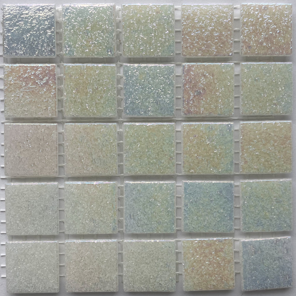Mosaico di vetro iridescente 20mm Oester