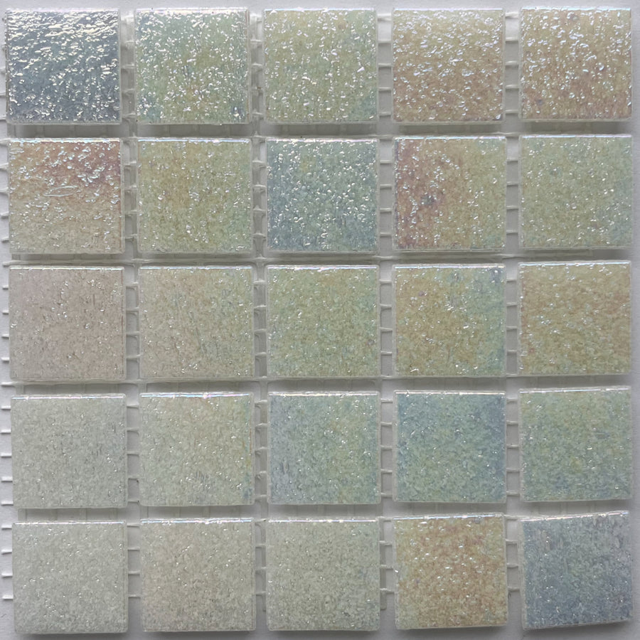 Mosaico di vetro iridescente 20mm Oester