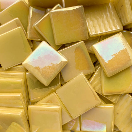 Pâtes De Verre  25mm Jaune Opale Iridescent