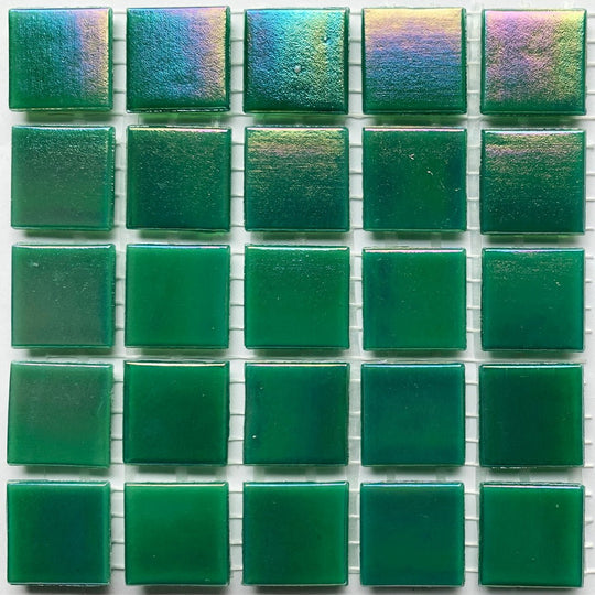 Mosaico di vetro iridescente 20mm verde giada