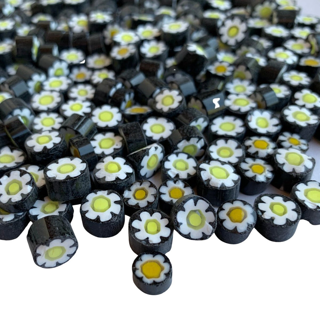 Verre Mosaique - glass mosaic -Glasmosaik-glasmozaïek-Millefiori Bloem Zwart/Wit/Geel 7/8 doorzichtig - mosaicshop