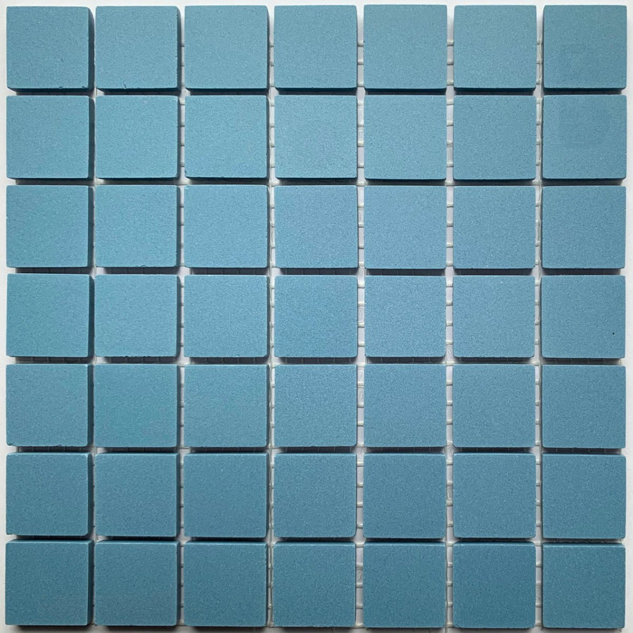 Winckelmans Bleu Foncé – tessere di mosaico opache da 20x20 mm su rete
