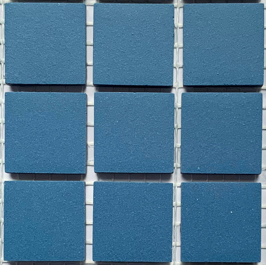 Winckelmans Bleu Nuit – tessere di mosaico opache da 20x20 mm su rete