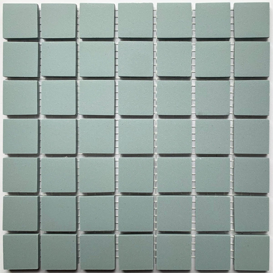 Winckelmans Bleu Pale – tessere di mosaico opache da 20x20 mm su rete