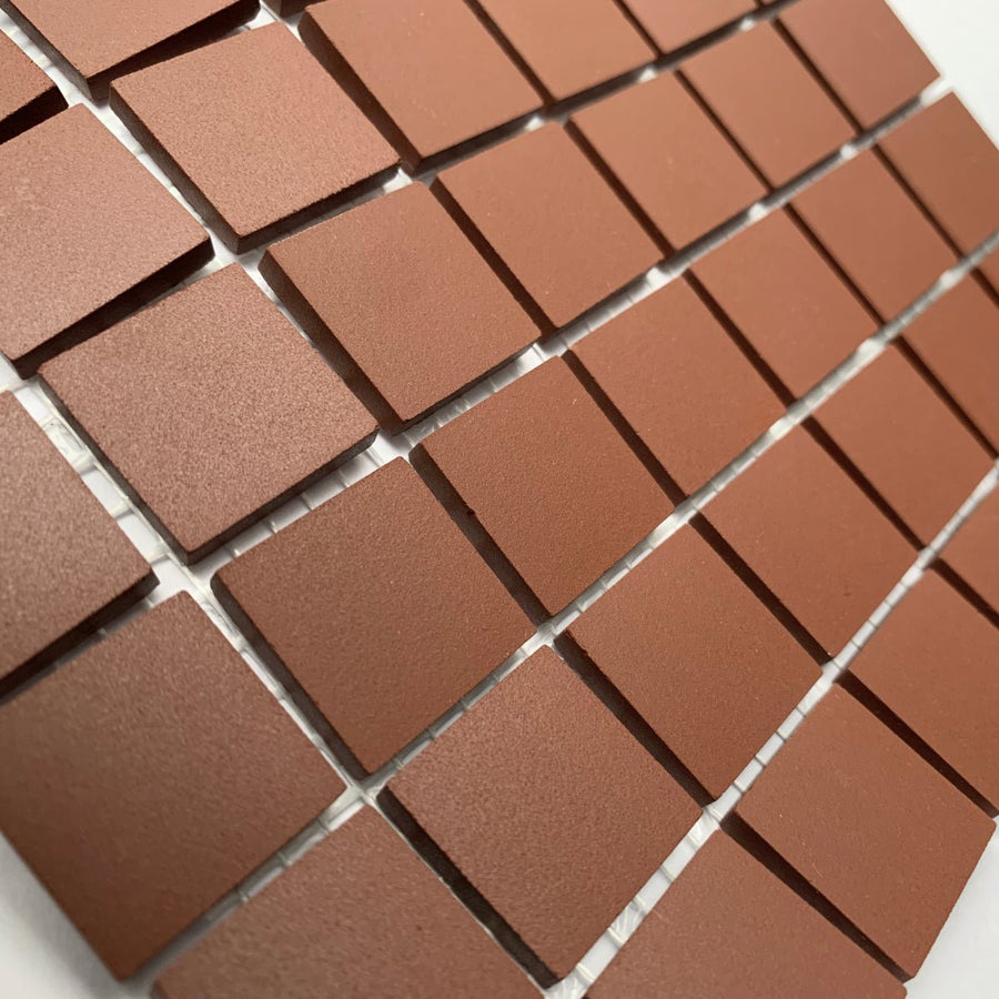 Winckelmans Rouge – matte Mosaikfliesen im Format 20x20 mm auf Netz